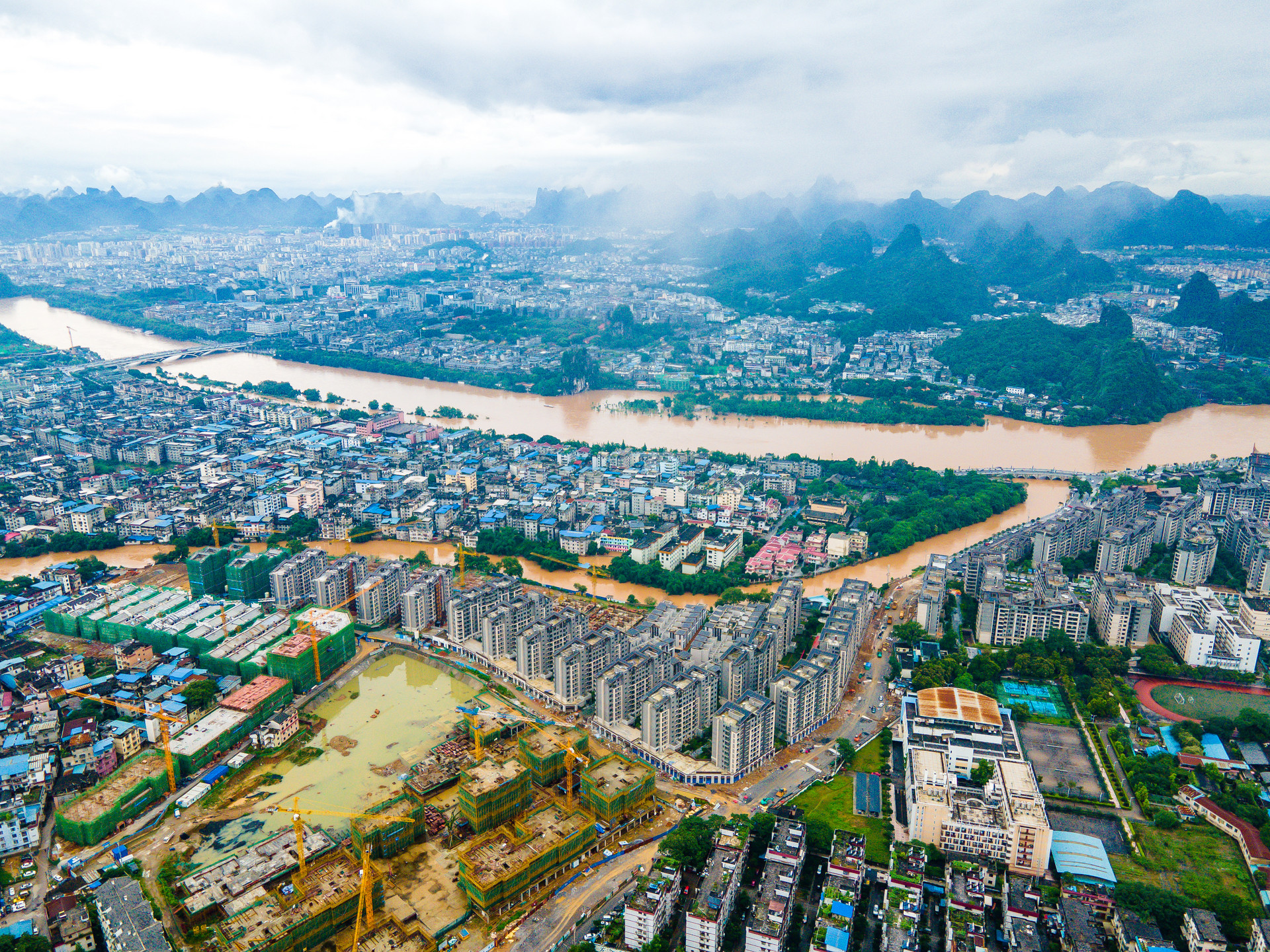 摄图网_501628509_banner_夏季南方暴雨洪涝灾害桂林漓江洪峰（非企业商用）.jpg